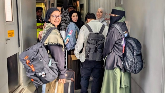 Para aktivis dari Indonesia ikut aksi Global March to Gaza. [Instagram/@zaskiaadyamecca]