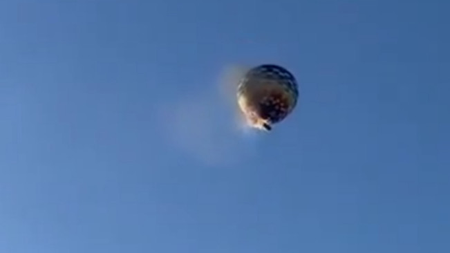 Balon udara terbakar di udara. [Tangkapan layar X]