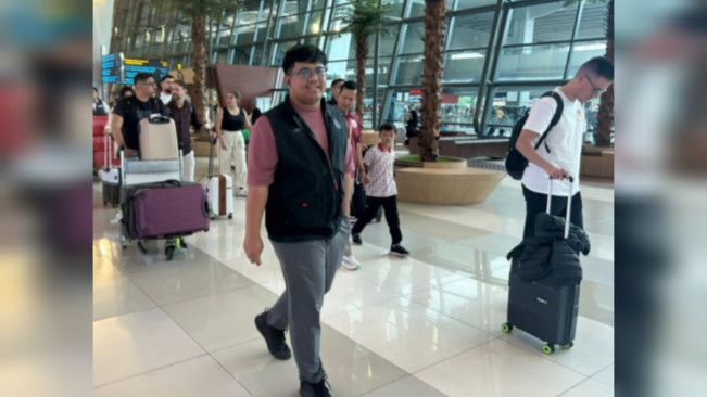 Jajaran staf pelatih anyar Persija Jakarta tiba di Ibu Kota. [Instagram/@persija]