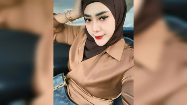 Vernita Syabilla Rayakan Ulang Tahun ke-32 dengan Penampilan Berhijab