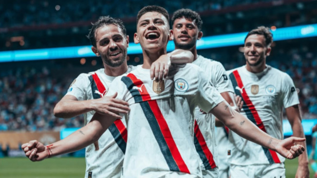 Para pemain Manchester City selebrasi usai cetak gol. [Instagram]