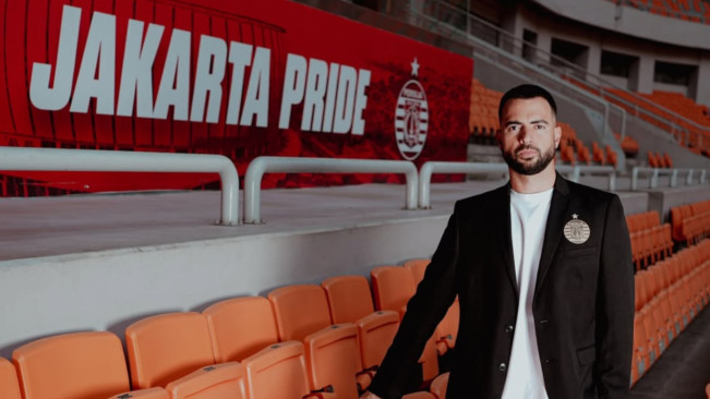 Jordi Amat resmi berseragam Persija Jakarta. [Instagram]