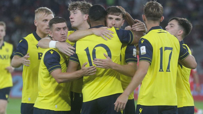 Hujan Gol di GBK! Oxford United Bungkam Indonesia All Star 6-3 di Piala Presiden 2025