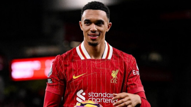 Trent Alexander-Arnold saat berseragam Liverpool. [Instagram]