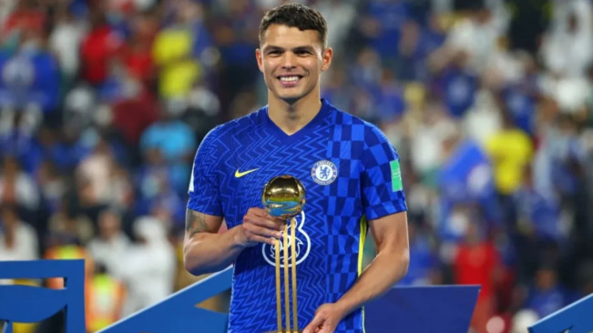 Thiago Silva saat membela Chelsea. [Instagram]