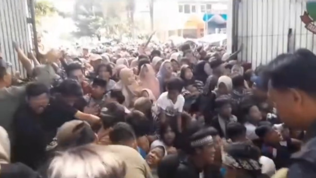 Tiga Orang Tewas dalam Tragedi Makan Gratis di Resepsi Pernikahan Anak Dedi Mulyadi, Ini Identitasnya!