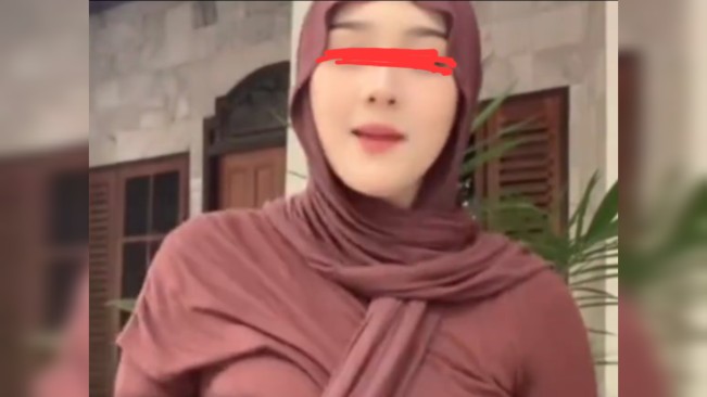 Video Selebgram Malaysia Izza Viral Berdurasi 13 Menit, Ini Alasannya!