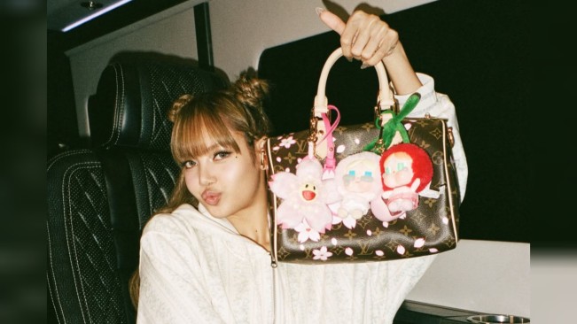 Boneka Crybaby Viral Berkat Lisa BLACKPINK: Dari Simbol Emosi hingga Tren Koleksi K-Pop