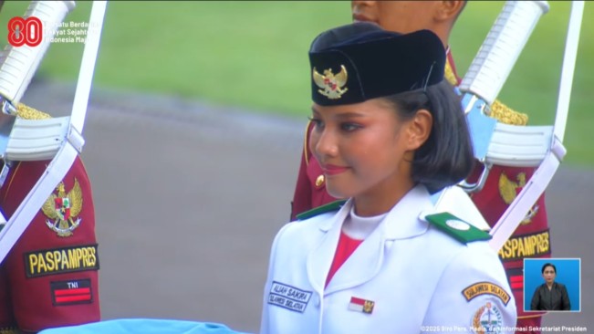 Biodata dan Agama Aliah Sakira, Pembawa Baki Penurunan Merah Putih saat HUT ke-80 RI di Istana Merdeka