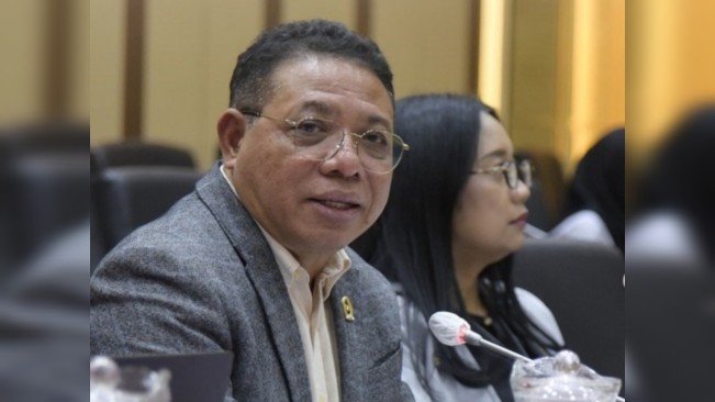 Biodata dan Agama Inosentius Samsul, Calon Hakim MK yang Diajukan DPR