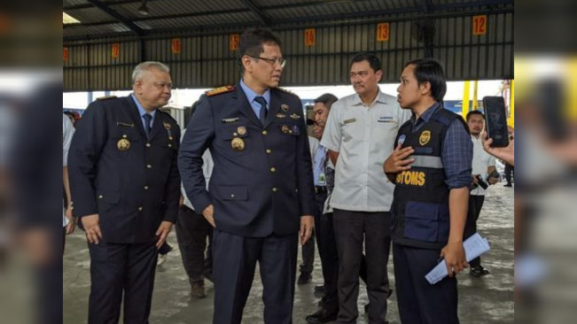 Purbaya Yudhi Sadewa Awasi Ketat Barang Impor di Pelabuhan Tanjung Priok