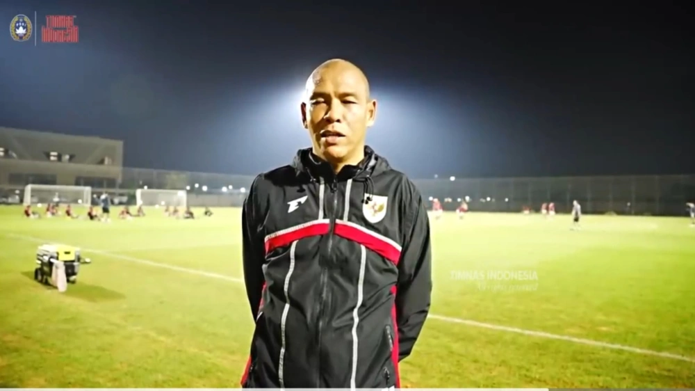 Pelatih Timnas Indonesia U-17, Nova Arianto. [YouTube]