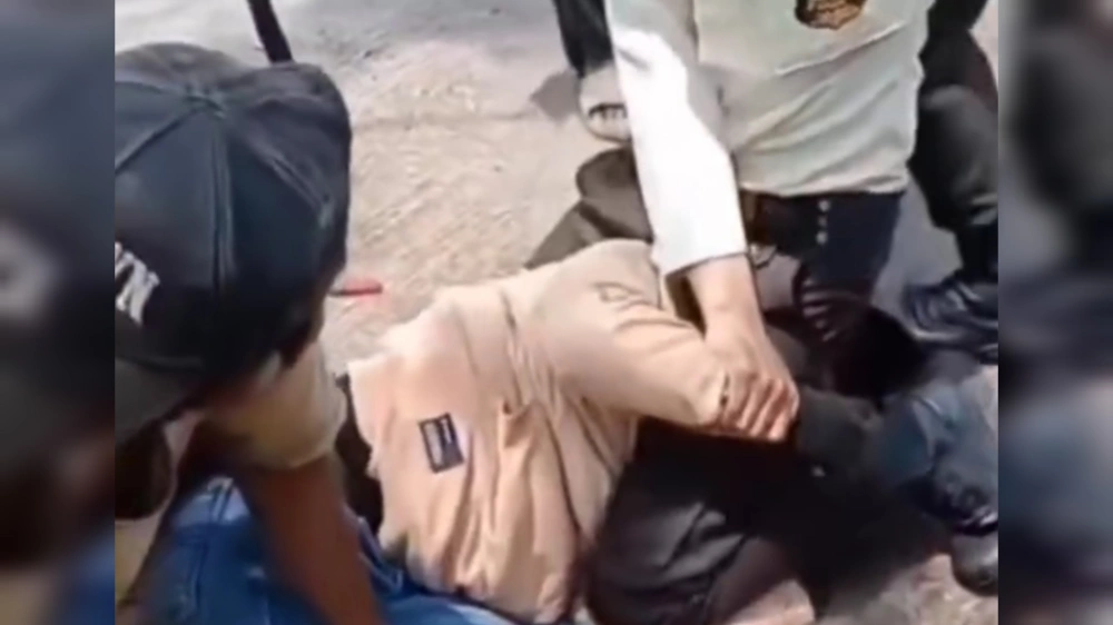 Pelaku ranmor, AW diamankan massa. [Instagram]