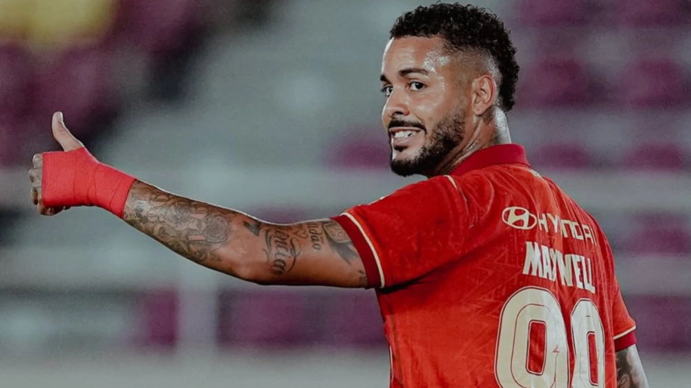 Penyerang Persija Jakarta, Emaxwell. [Instagram/@persija]