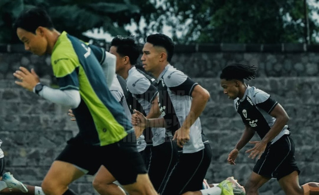 Kiper Filipina Keceplosan Bongkar Kelemahan Tim Jelang Lawan Timnas Indonesia, Pelatih Buru-Buru Bantah