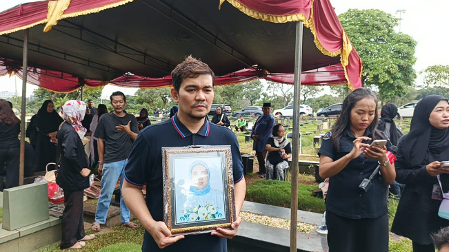 Ibu Sambung Meninggal, Indra Bekti Ditemani saat Pendarahan Otak dan Digugat Cerai Aldila Jelita