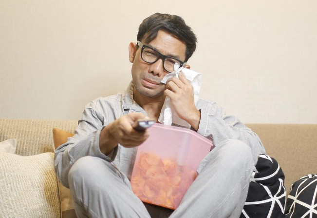 Dipeluk Lisa BLACKPINK, Indra Herlambang Janji Nggak Mandi Seumur Hidup!