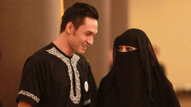 Heboh di 2015, Ini Kisah Pernikahan Indra Bruggman dan Soraya Abdullah