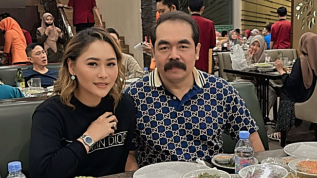 Inul Daratista Temukan Kejanggalan Selama 3 Hari Adam Suseno Tak Sadarkan Diri