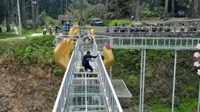 Jembatan Kaca Pecah, YLKI: Audit Ulang Lokasi Wisata Berisiko Tinggi