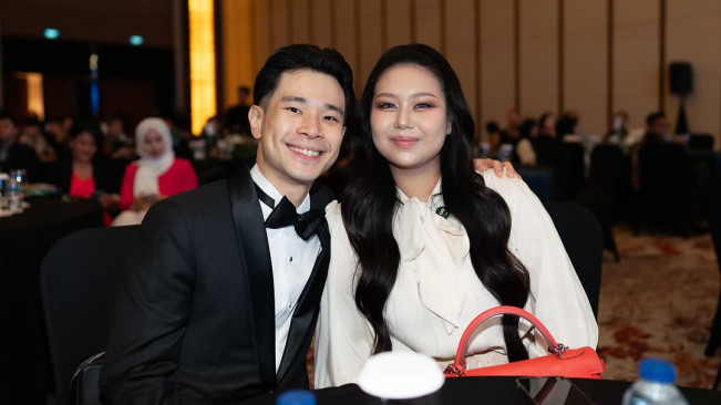 Bak Gereja Kecil, Rumah Jess No Limit dan Sisca Kohl Mewah Bernuansa Emas