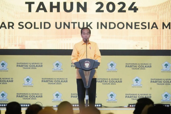 Absen Hadiri Puncak HUT Golkar, Jokowi Pilih Nonton Timnas Indonesia vs Laos di Solo?