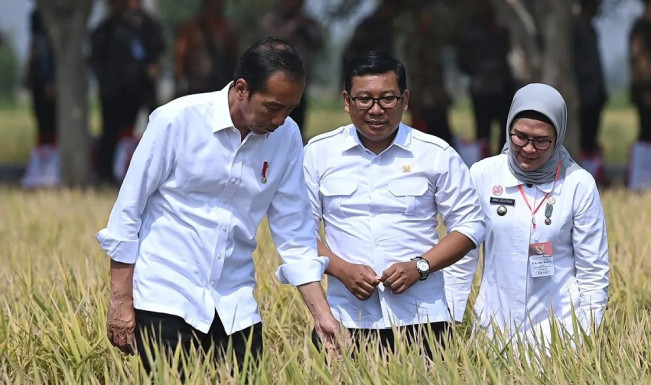 Presiden Jokowi Pastikan Tidak Ada Pencekikan saat Rapat Terbatas