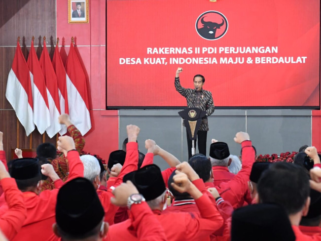 Jokowi Paparkan Kondisi Ekonomi Global di HUT PDIP