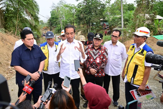 Jokowi : Dampak TikTok Shop buat UMKM hingga Pasar Anjlok
