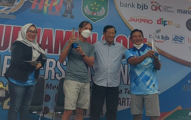 Andrew dan Djalu Raih Best Net dan Best Gross Turnamen Golf PWI Jaya