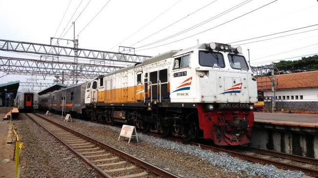 9 Perjalanan Kereta Batal Imbas Tabrakan Kereta Turangga
