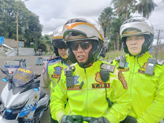 Puncak Padat, Arus Lalu Lintas Dibatasi, Kendaraan Dialihkan