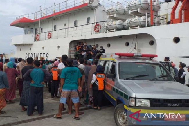 KM Sabuk Nusantara 91 Terbakar, Satu Orang Tewas