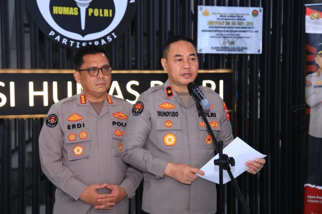 Polisi Tangkap 6 Orang Admin dan Member Grup Facebook Fantasi Sedarah