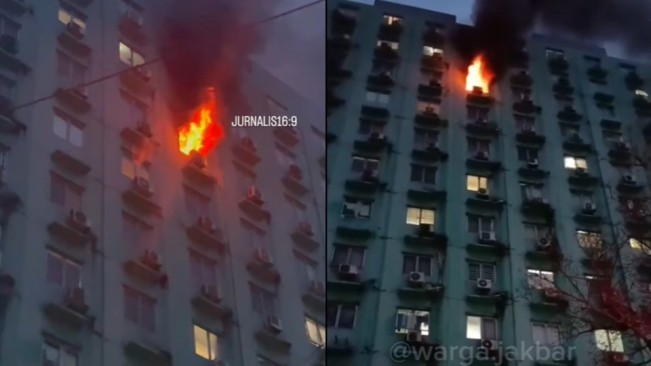 Detik-Detik Kebakaran Apartemen City Park, Penghuni Berteriak Histeris