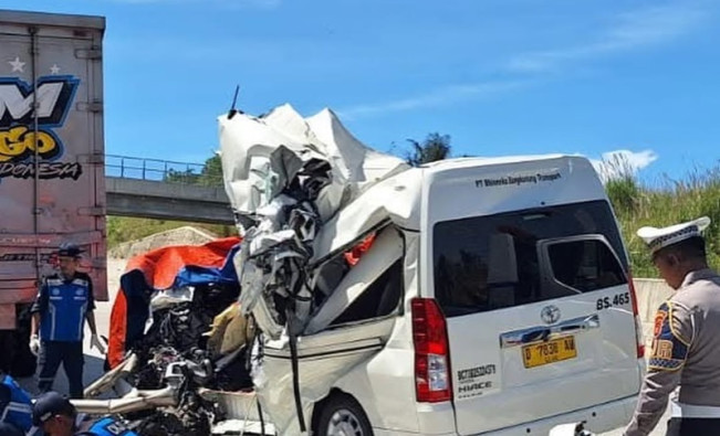 Siapa Pemilik Tol Cisumdawu? 3 Orang Tewas Kecelakaan Travel vs Truk