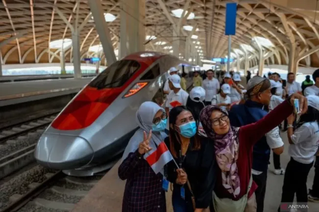 Kereta Api Cepat Jakarta-Bandung Bakal "Soft Launching" 1 Oktober 2023
