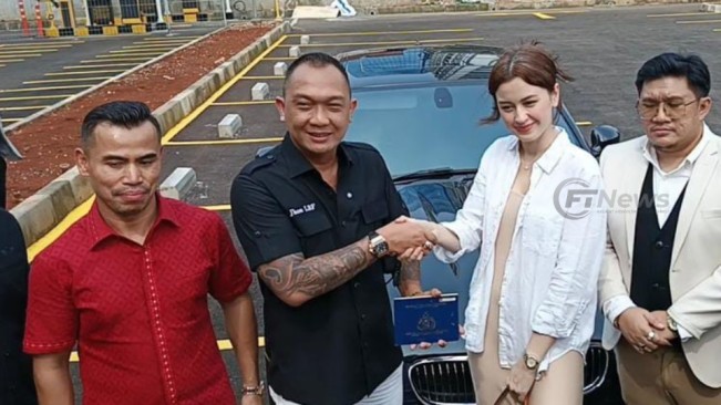 Selesaikan Harta Gono Gini, Kimberly Ryder Jual BMW, Dibeli Cash Jhon LBF Rp 180 Juta