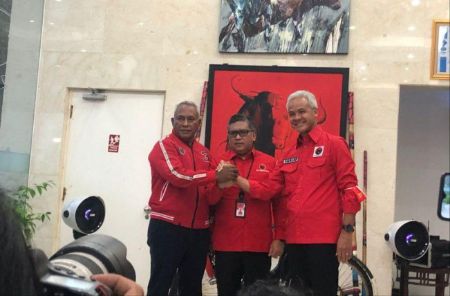 Muncul Ide Jokowi Jadi Ketum PDIP, Ganjar: Itu 'Ngawur'