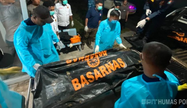 Sembilan korban banjir longsor di Pegunungan Arfak Papua Barat ditemukan dalam kondisi meninggal dunia. Sepuluh korban lainnya masih dalam pencarian/Foto: Humas Polri