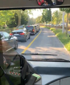 Culture Shock Netizen Indonesia Lihat Lalu Lintas di Swiss: Beli Separator Saja Nggak Sanggup!