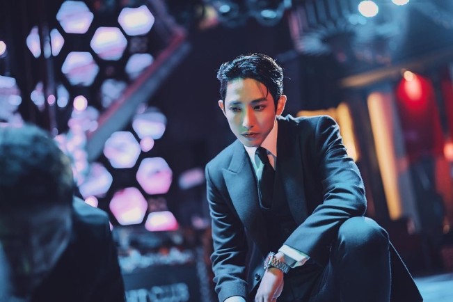 Lee Soo Hyuk Dituding Dieksploitasi di Fan Meeting, Agensi Angkat Bicara