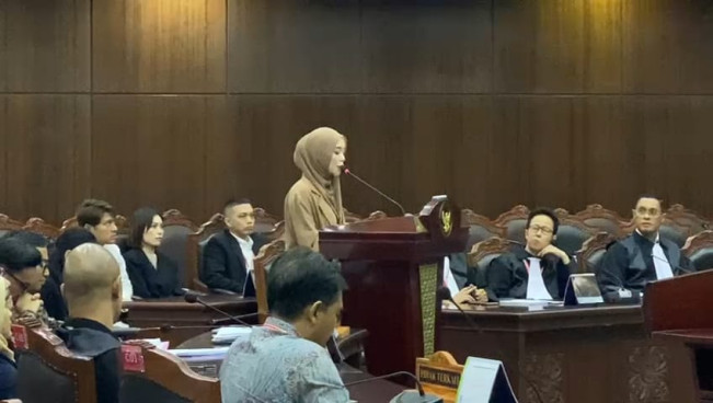 Hampir Mewek, Lesti Kejora Beberkan Kasus Yoni Dores di Depan Hakim MK