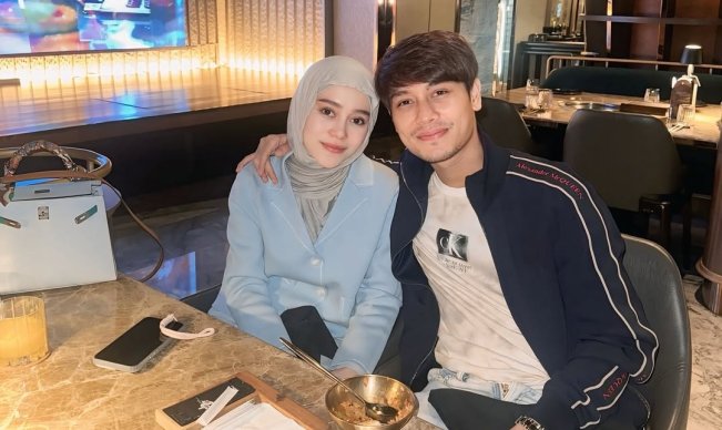Lesti Kejora dan suaminya, Rizky Billar. [Instagram @lestikejora]