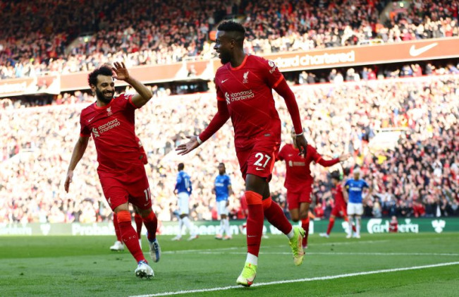 Liverpool Menangi "Derby Merseyside", Terus Tempel Ketat Man City