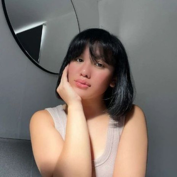 Lelaki Kekar yang Peluk Loly Ternyata Bukan Papa Kandungnya, Siapa?