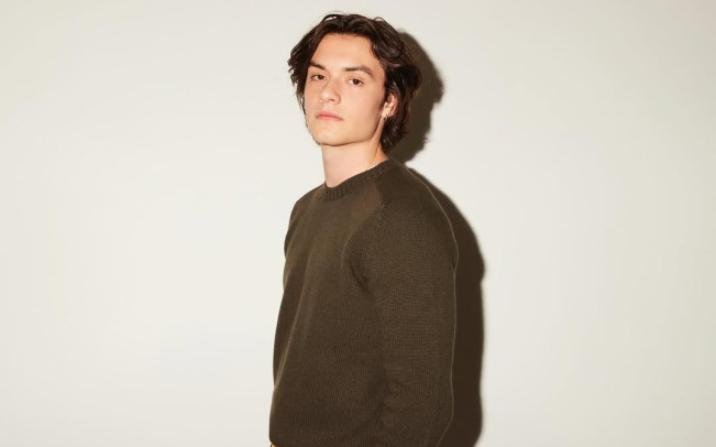 Louis Partridge. (Instagram)