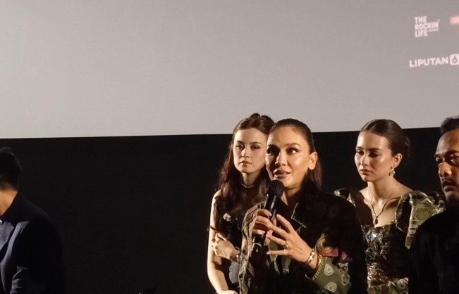 Tolak Standar Usia, Luna Maya Ungkap Definisi Cantik Sejati