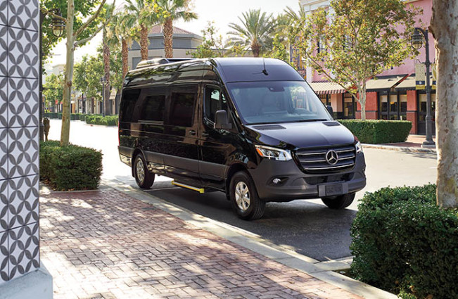 Mercedes Benz Sprinter Milik SYL Bisa Custome Interior, Harganya Rp 1 Milyaran