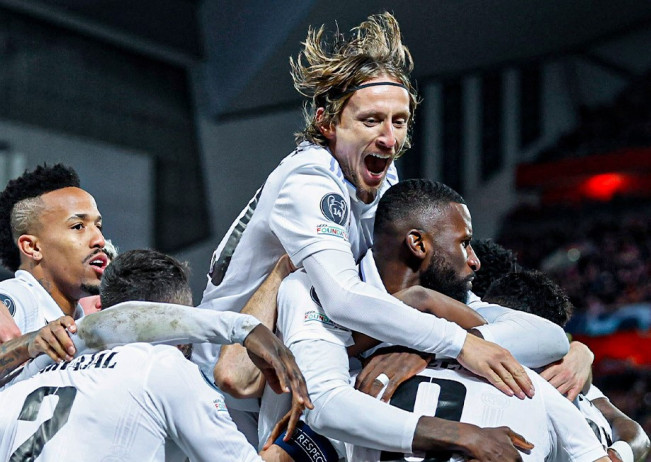 Real Madrid Permalukan Liverpool di Anfield